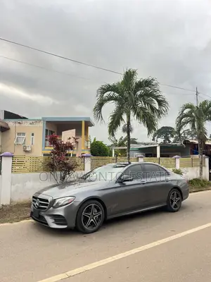 Mercedes-Benz E300 2018 Gray