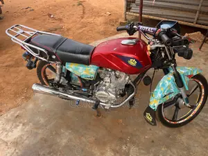 Royal RY125 2025 Red