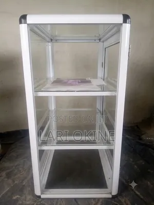4ft Showcase
