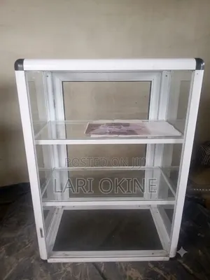4ft Showcase