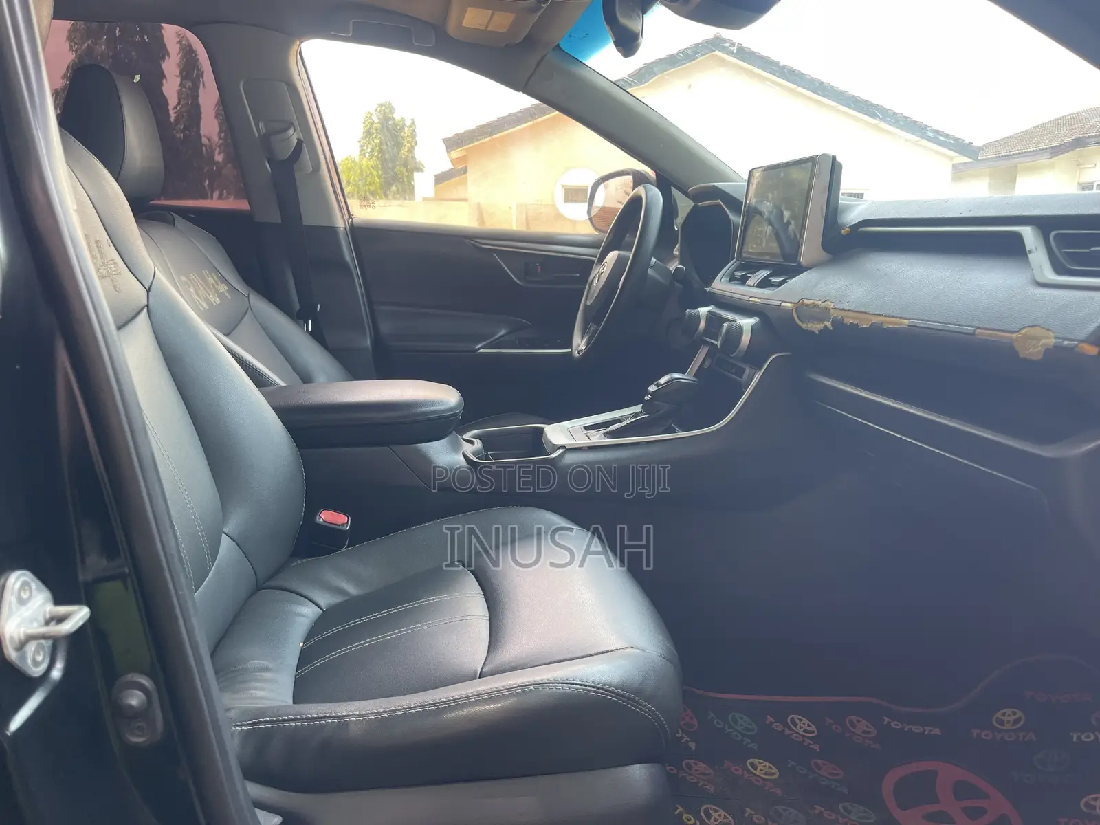 Toyota RAV4 LE AWD 2020 Black