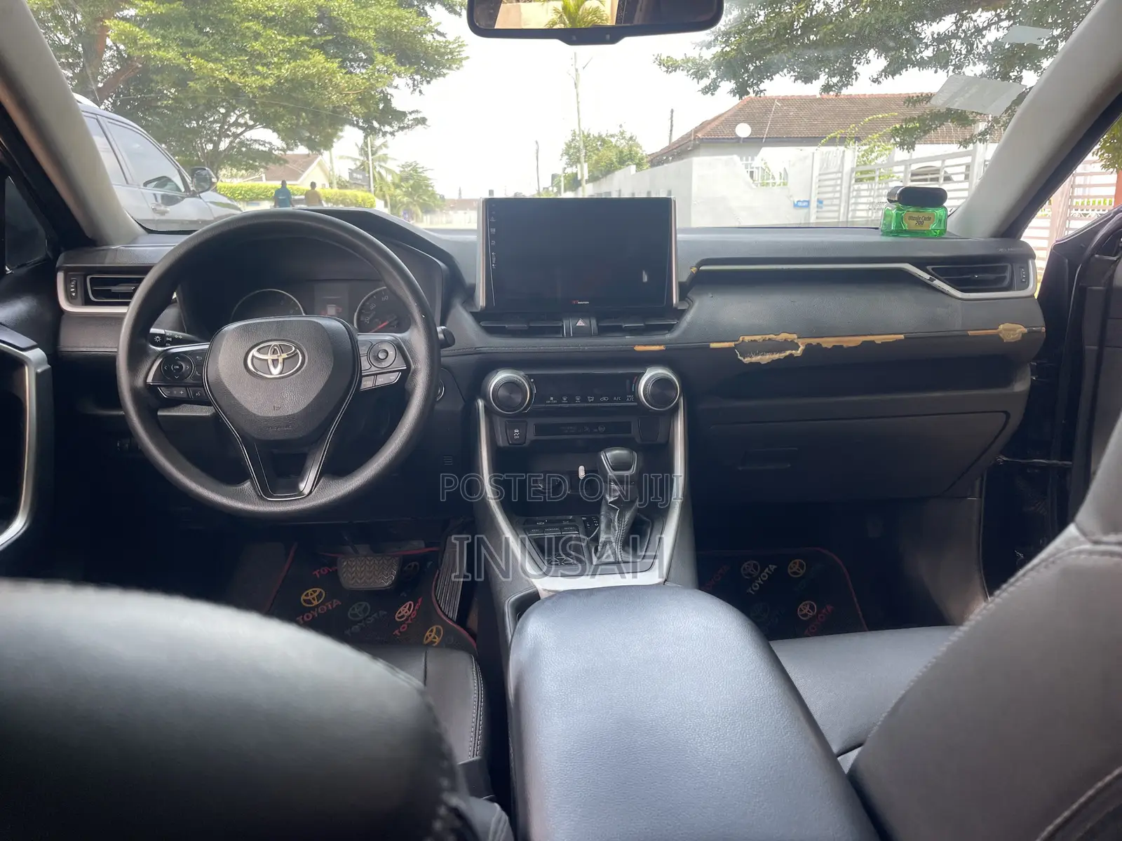 Toyota RAV4 LE AWD 2020 Black
