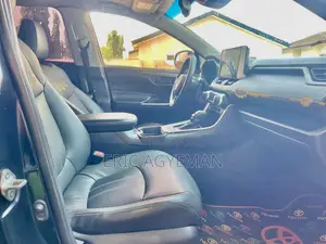 Toyota RAV4 2020 Black
