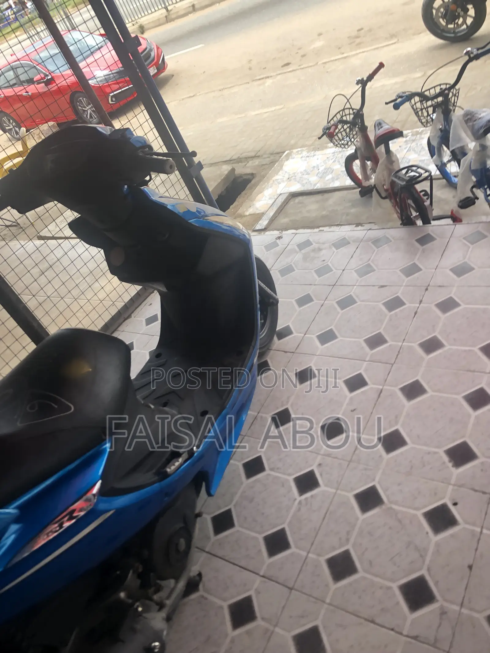 Suzuki 2022 Blue