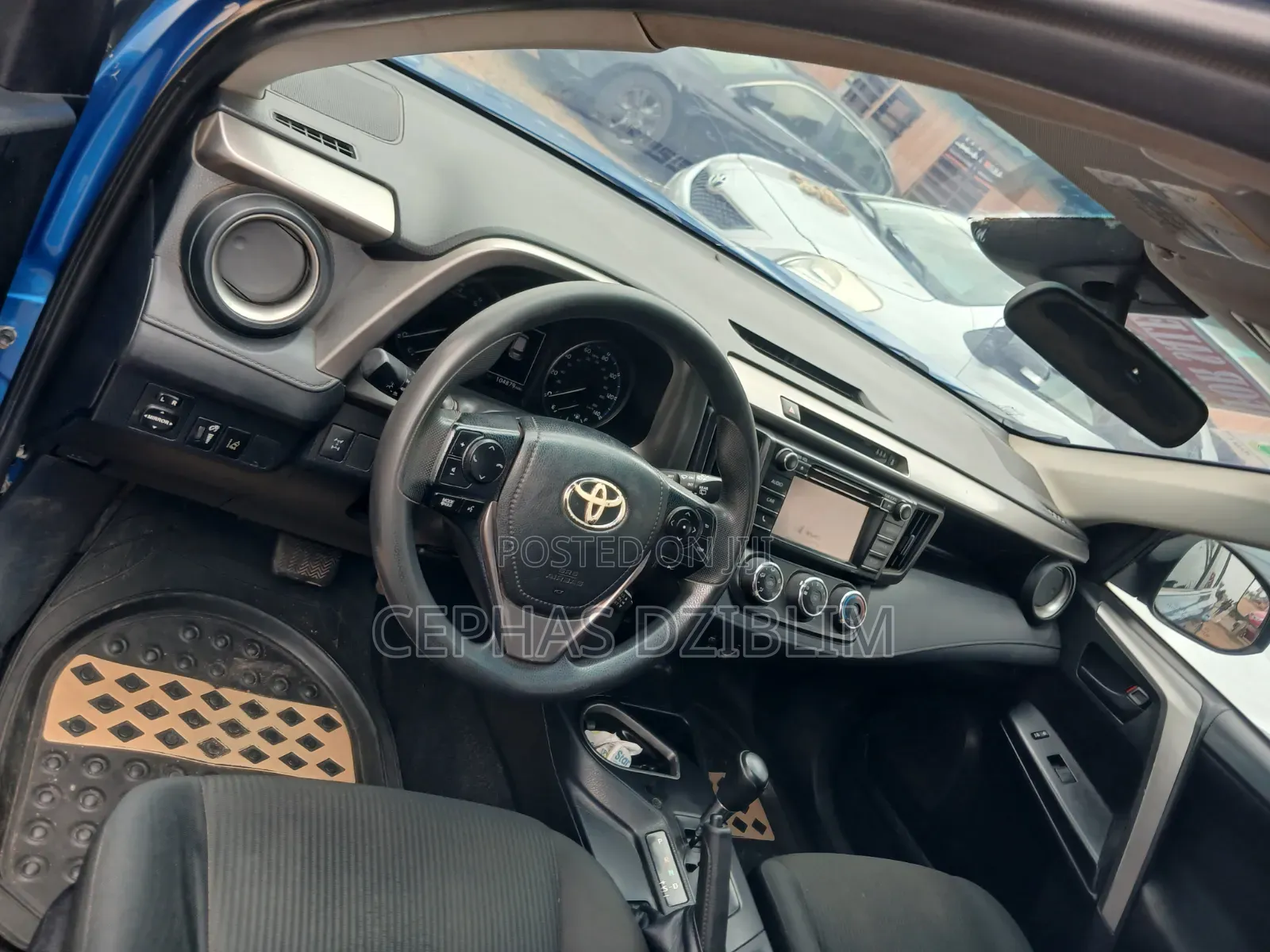 Toyota RAV4 2018 Blue