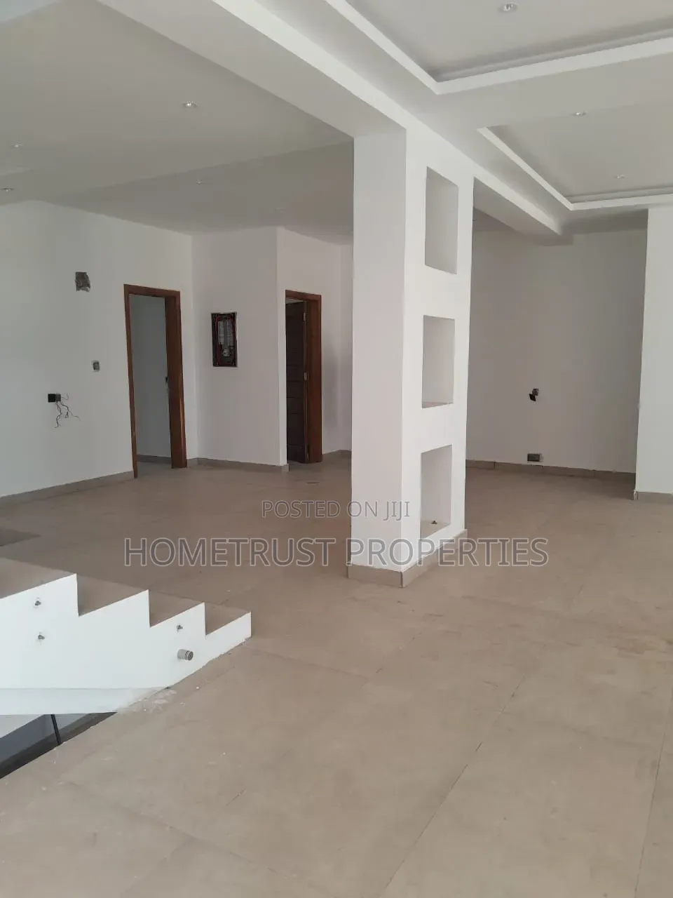 7bdrm Duplex in East Legon, Boundary Road Area for sale