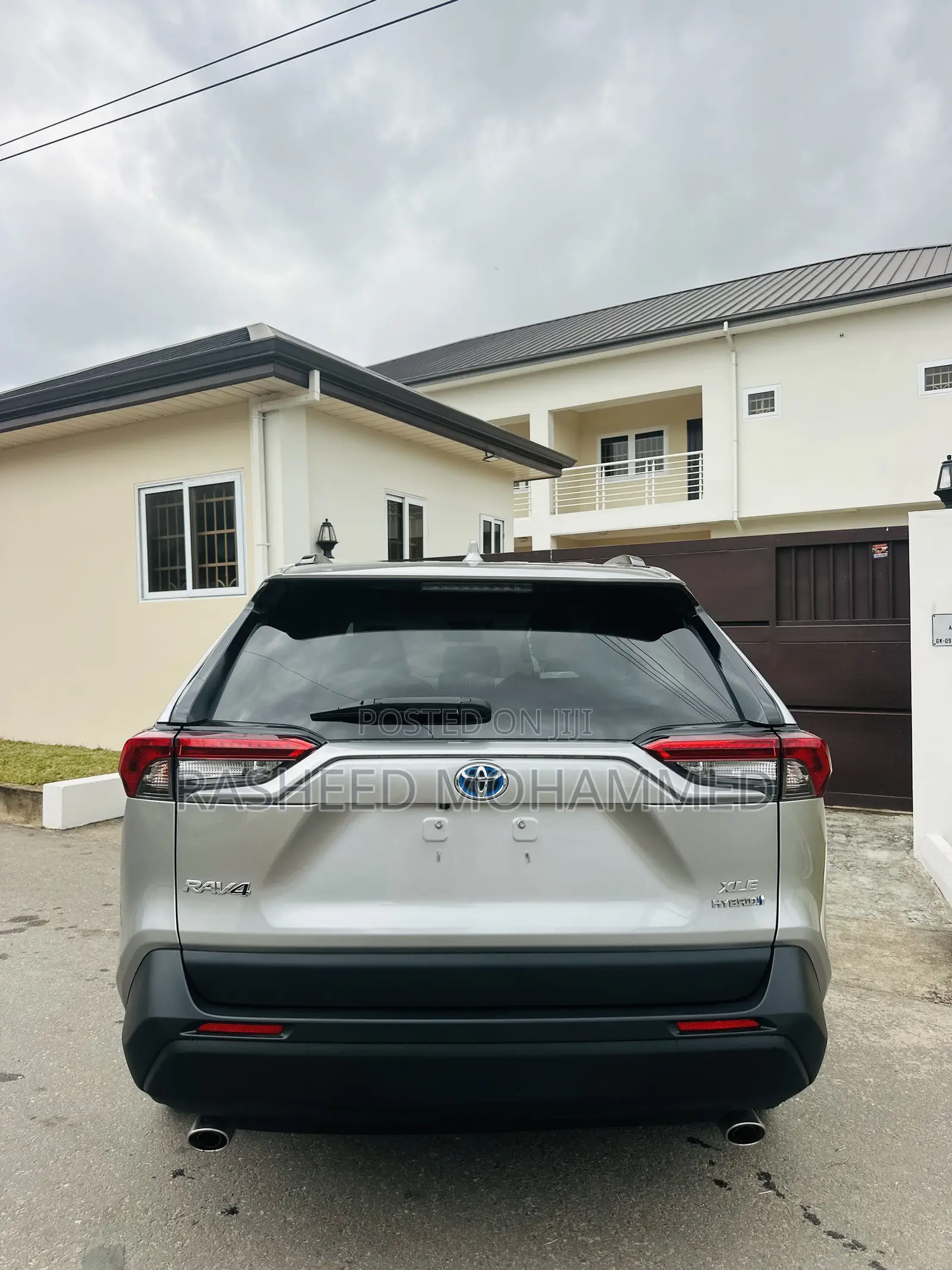 Toyota RAV4 XLE Premium AWD 2020 Silver