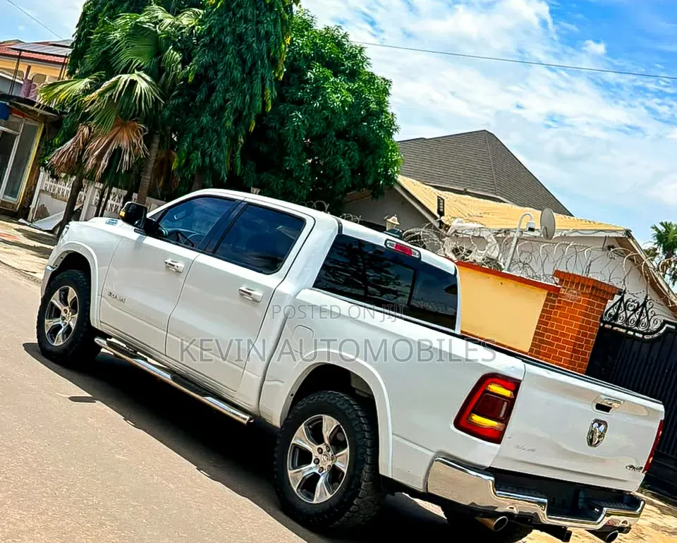 Dodge RAM 2021 White