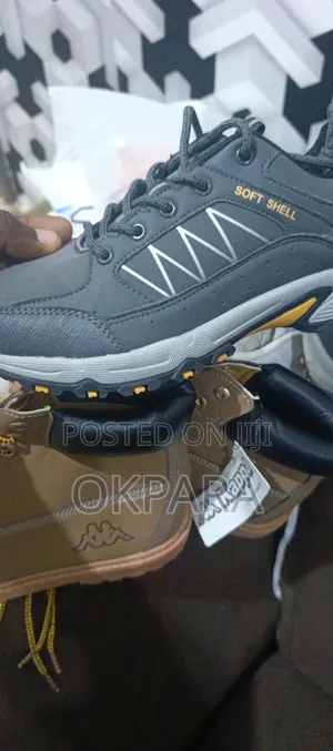 Men's Shoe