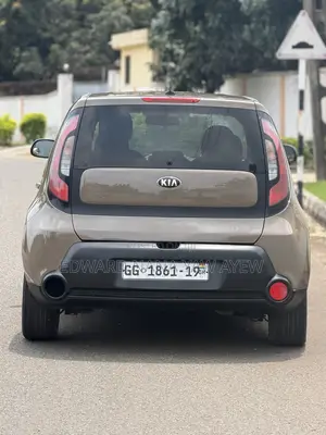 Kia Soul 4dr Wagon (1.6L 4cyl 6A) 2015 Beige
