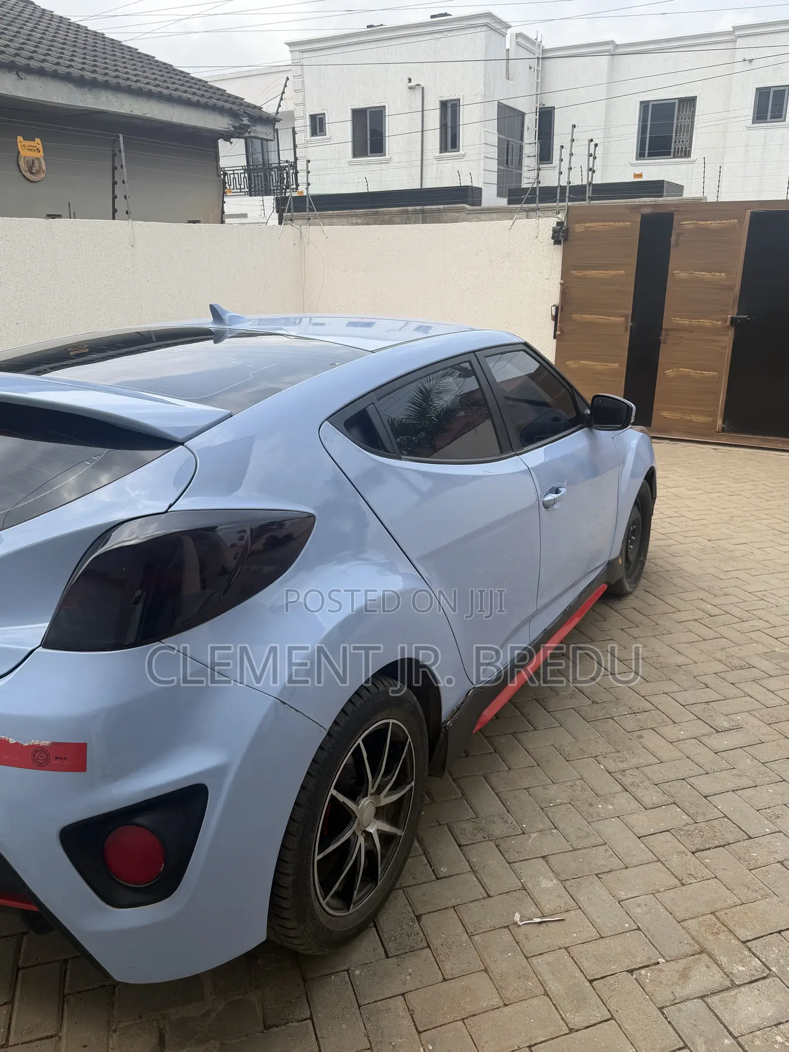 Hyundai Veloster 3dr Hatchback w/Black Interior (1.6L 4cyl 6M) 2015