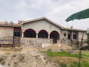 5bdrm House in Kumasi Metropolitan for sale