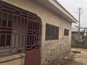 5bdrm House in Kumasi Metropolitan for sale