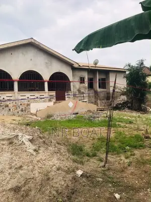 5bdrm House in Kumasi Metropolitan for sale