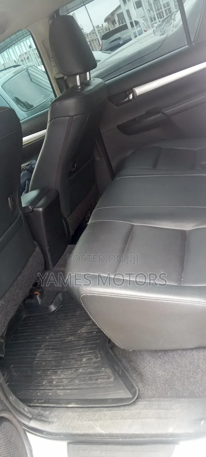 Toyota Hilux 2019 White