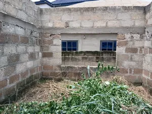4bdrm House in Born To Pray Estate, Ejisu-Juaben Municipal for sale