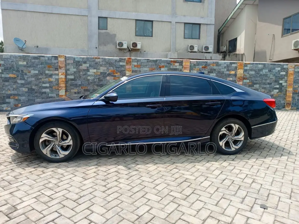 Honda Accord EX-L (2.0L 4cyl Turbo 10A) 2019 Blue