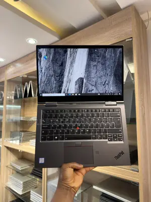 Laptop Lenovo ThinkPad X1 Yoga 8GB Intel Core i5 SSHD (Hybrid) 256GB