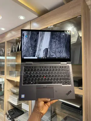 Laptop Lenovo ThinkPad X1 Yoga 8GB Intel Core i5 SSHD (Hybrid) 256GB