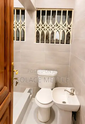 4bdrm Apartment in Haatso Bohye for rent