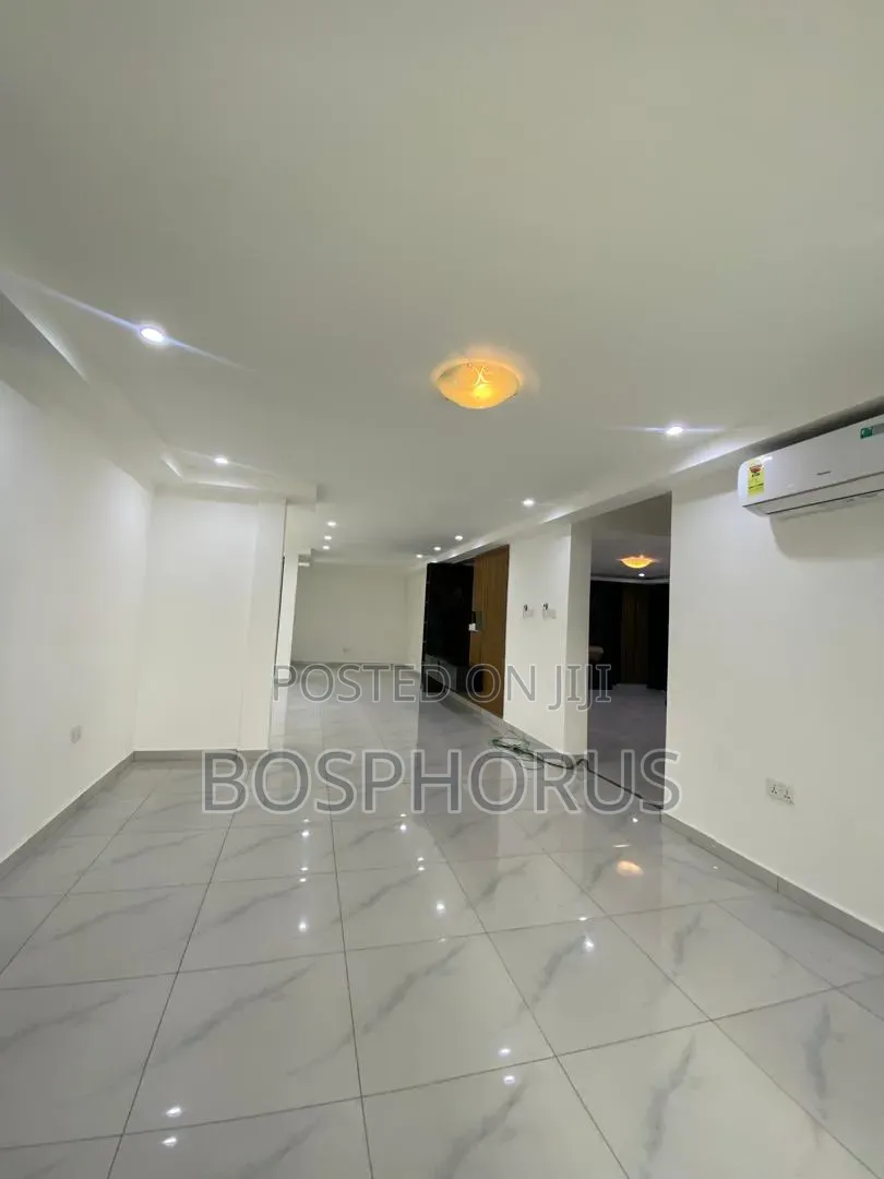 5bdrm House in Labone for rent