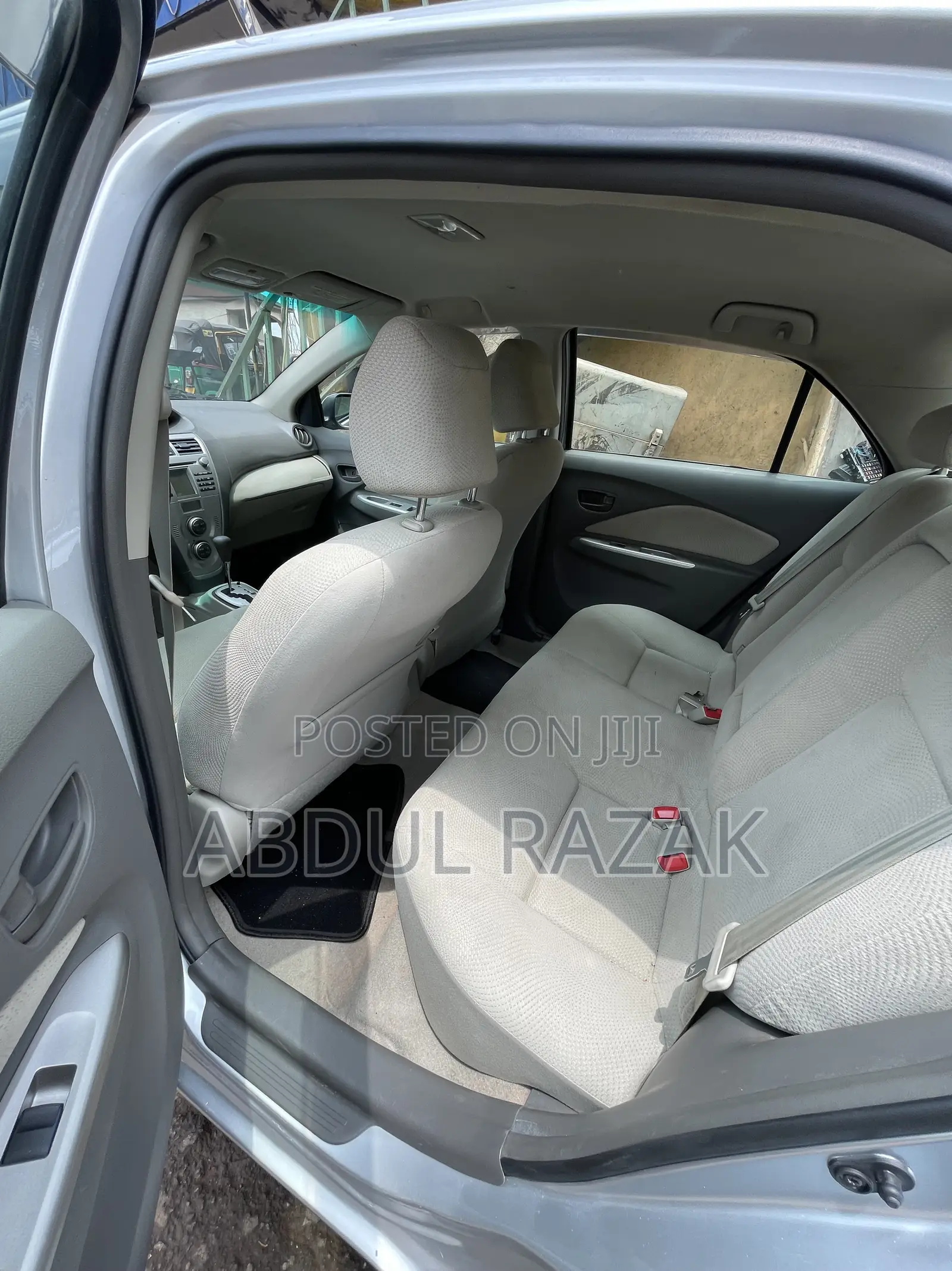 Toyota Belta 2012 Silver