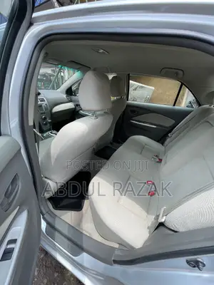 Toyota Belta 2012 Silver