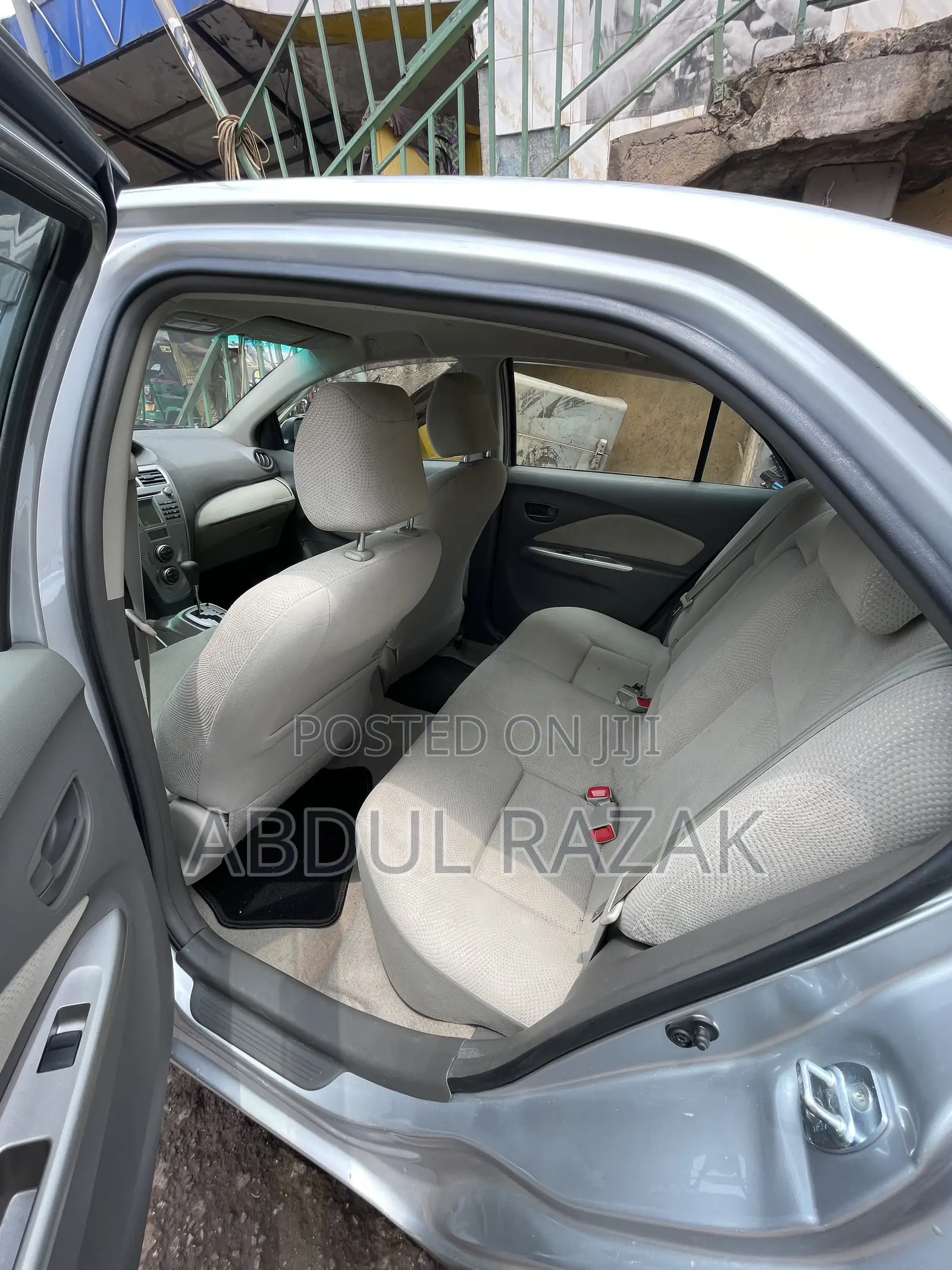 Toyota Belta 2012 Silver