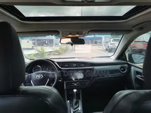 Toyota Corolla SE (1.8L 4cyl 6M) 2019 Blue