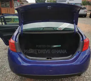 Toyota Corolla SE (1.8L 4cyl 6M) 2019 Blue