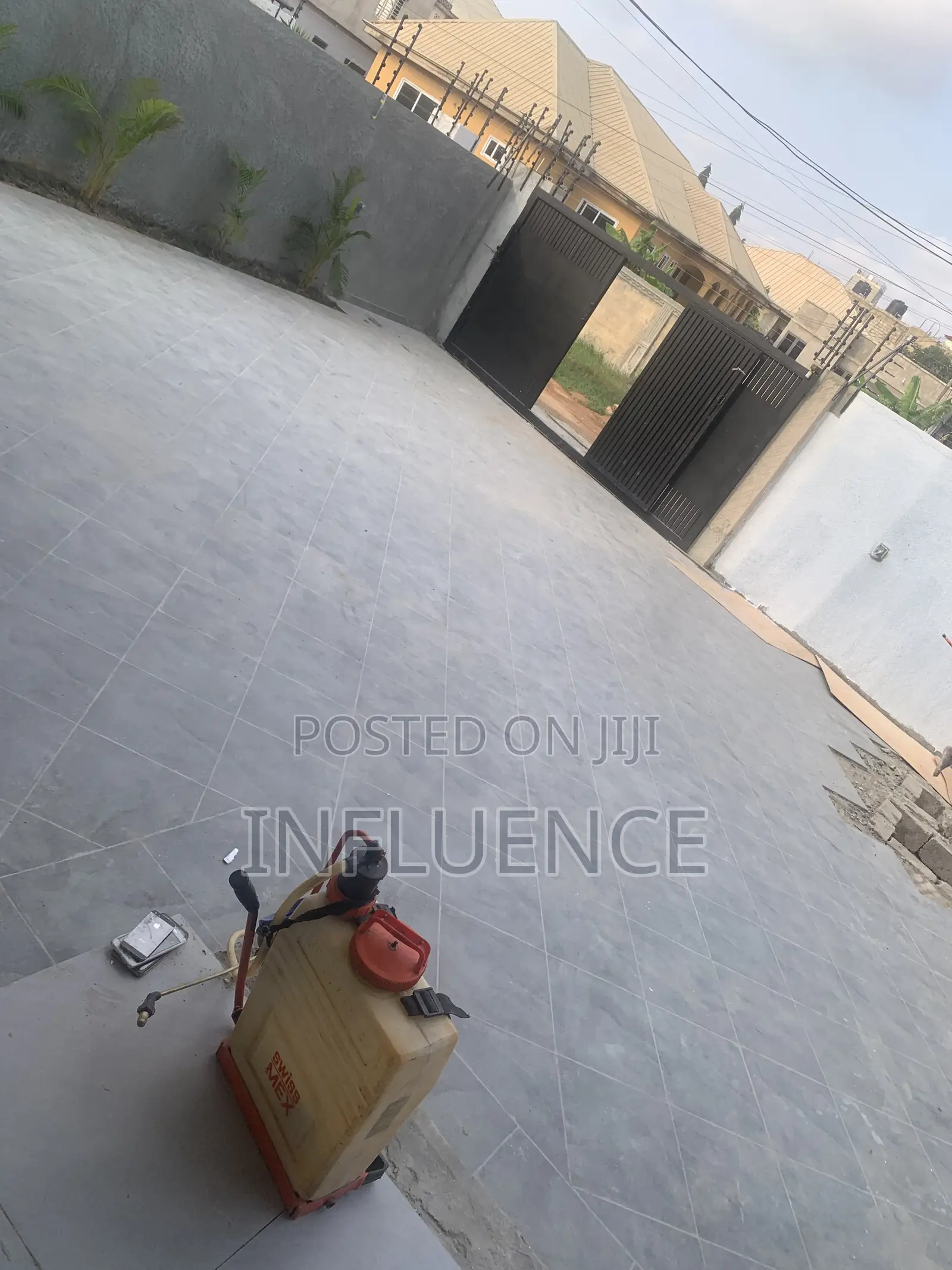 4bdrm House in Lakeside, East Legon for sale