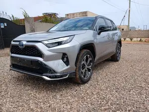 Toyota RAV4 2024 Silver