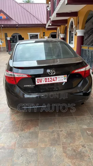 Toyota Corolla 2016 Black
