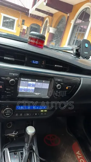 Toyota Corolla 2016 Black