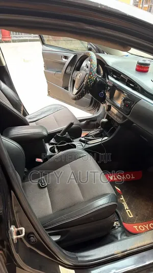 Toyota Corolla 2016 Black