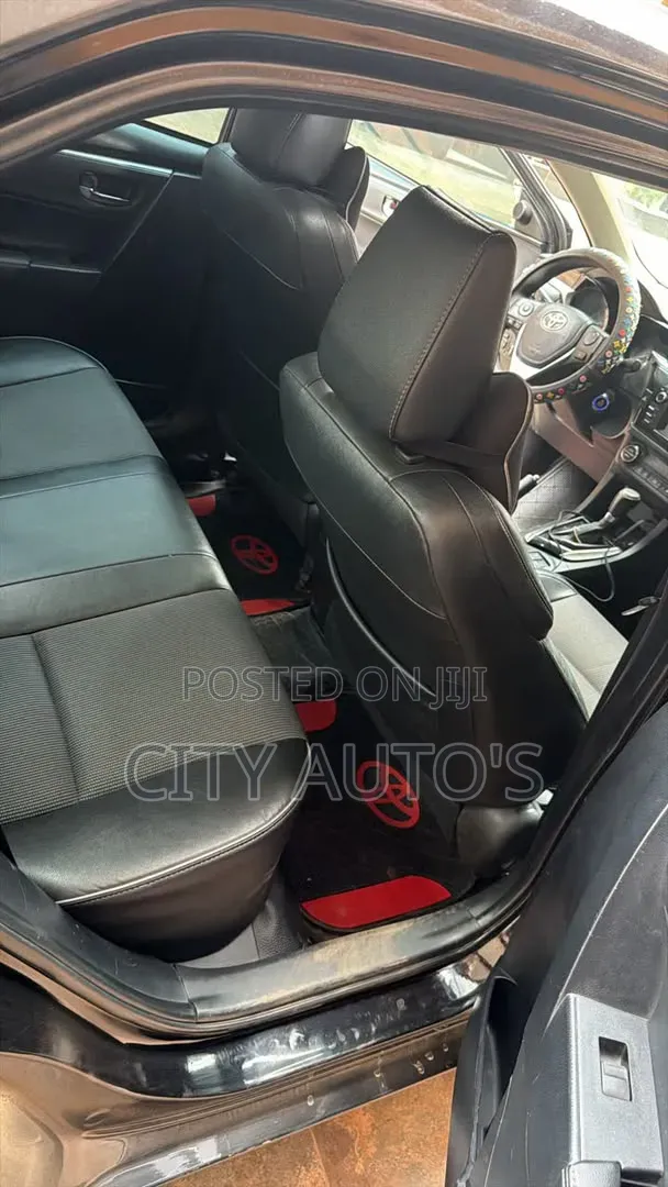 Toyota Corolla 2016 Black