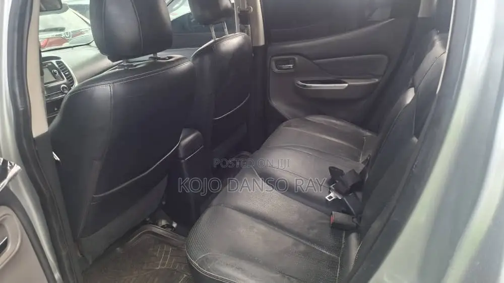 Mitsubishi L200 Double Cab 2.4 154hp 4WD 2017 Silver