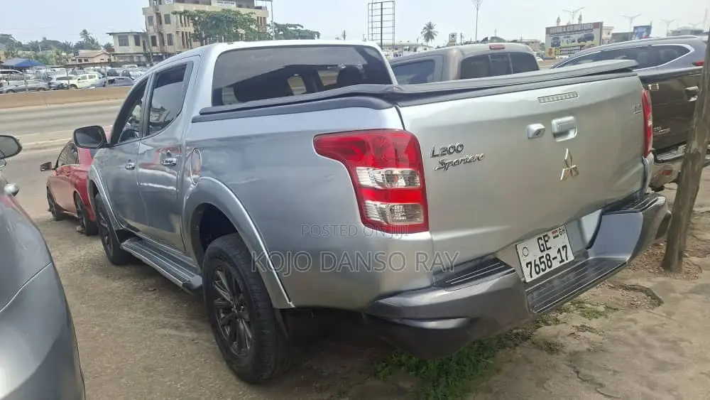 Mitsubishi L200 Double Cab 2.4 154hp 4WD 2017 Silver