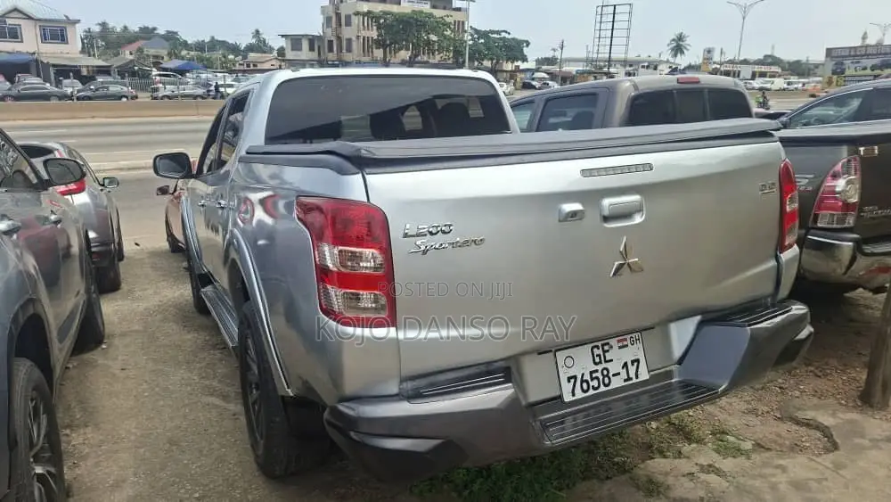 Mitsubishi L200 Double Cab 2.4 154hp 4WD 2017 Silver