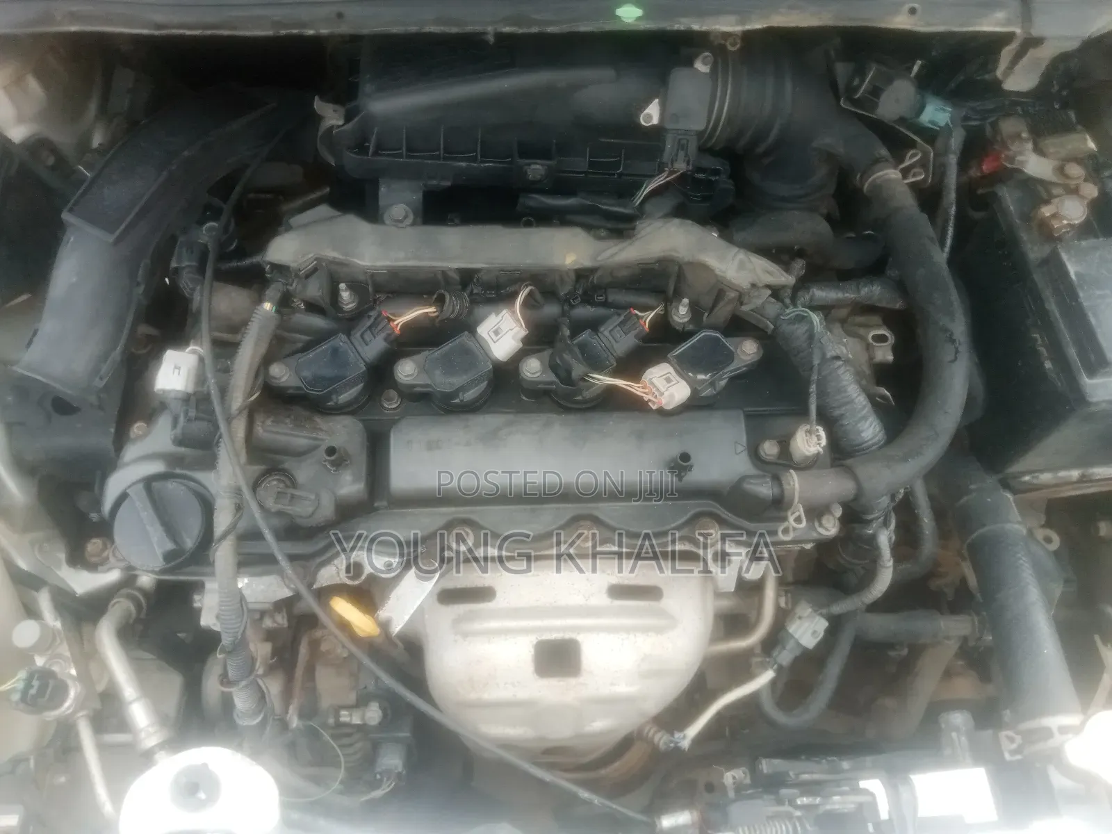 Toyota Vitz 2012 Silver