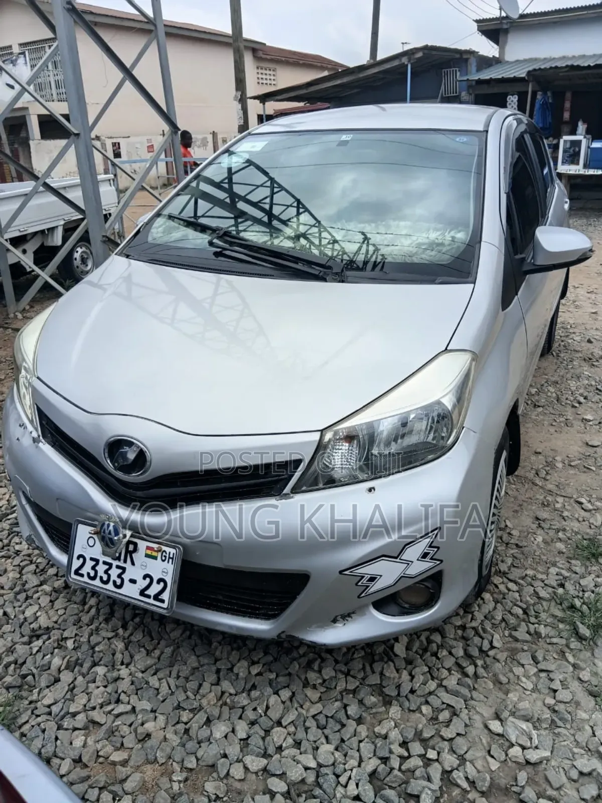 Toyota Vitz 2012 Silver