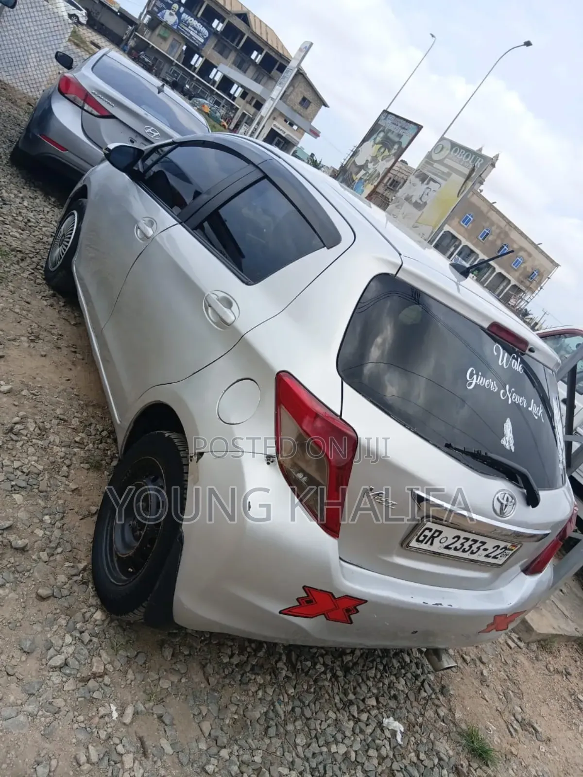 Toyota Vitz 2012 Silver