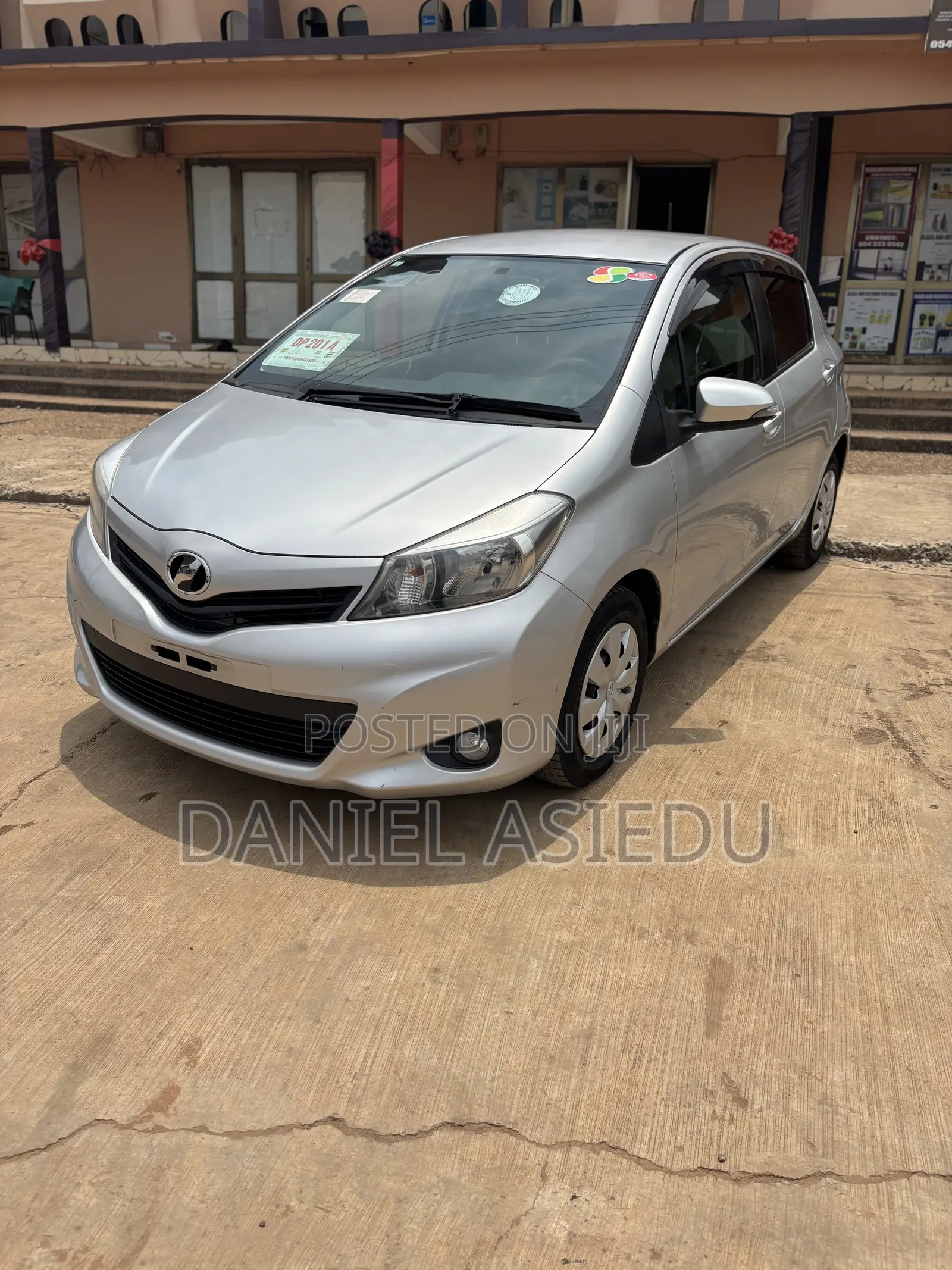 Toyota Vitz 1.3 AWD 3dr 2013 Silver