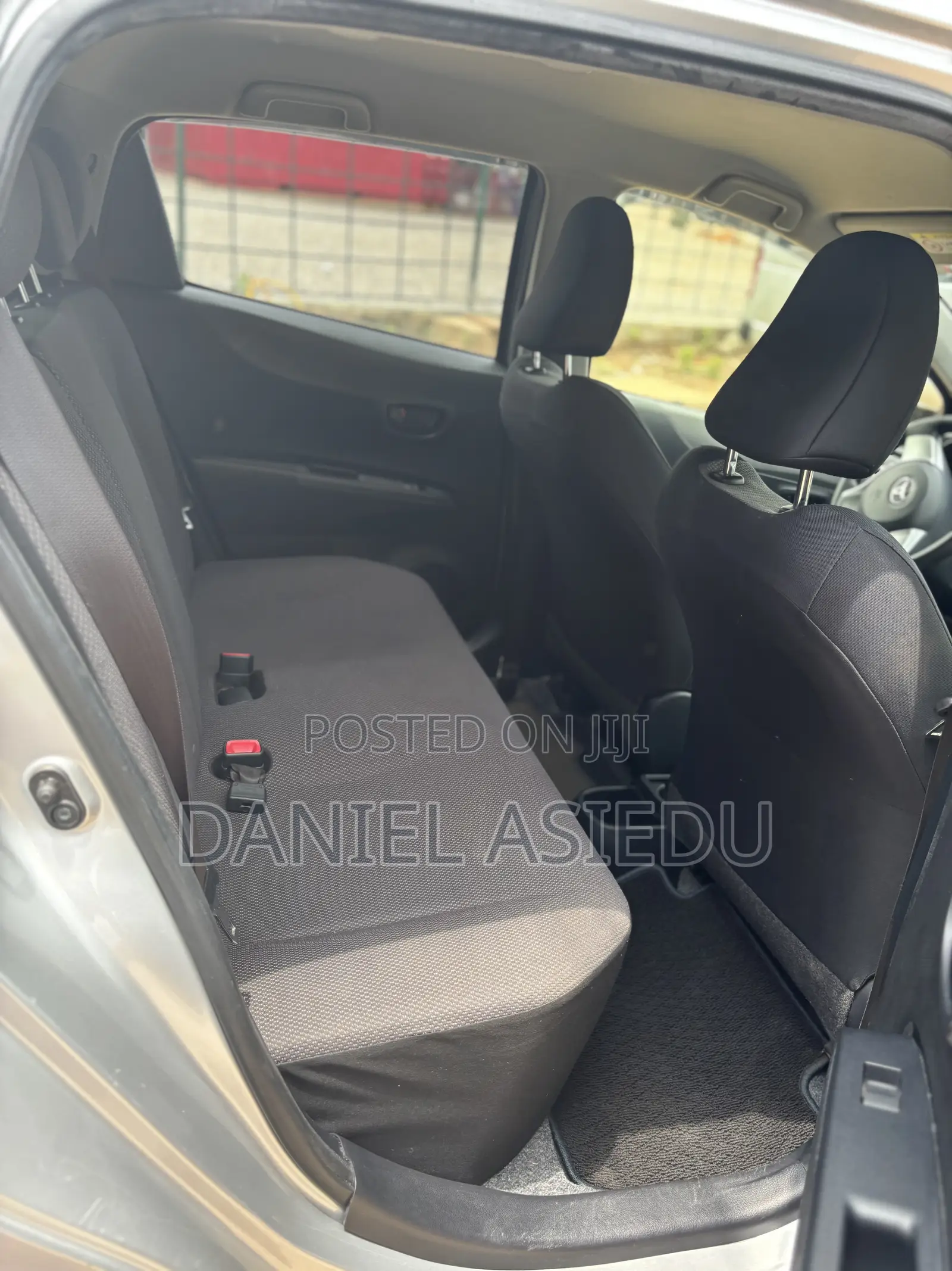 Toyota Vitz 1.3 AWD 3dr 2013 Silver