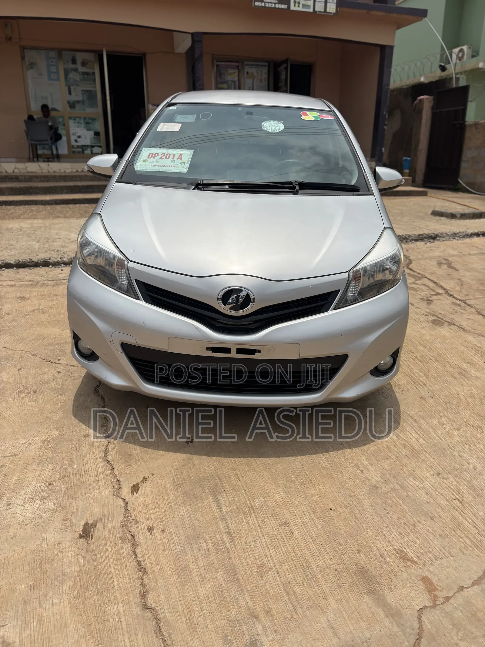 Toyota Vitz 1.3 AWD 3dr 2013 Silver