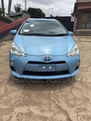 Toyota Aqua 2013 Blue