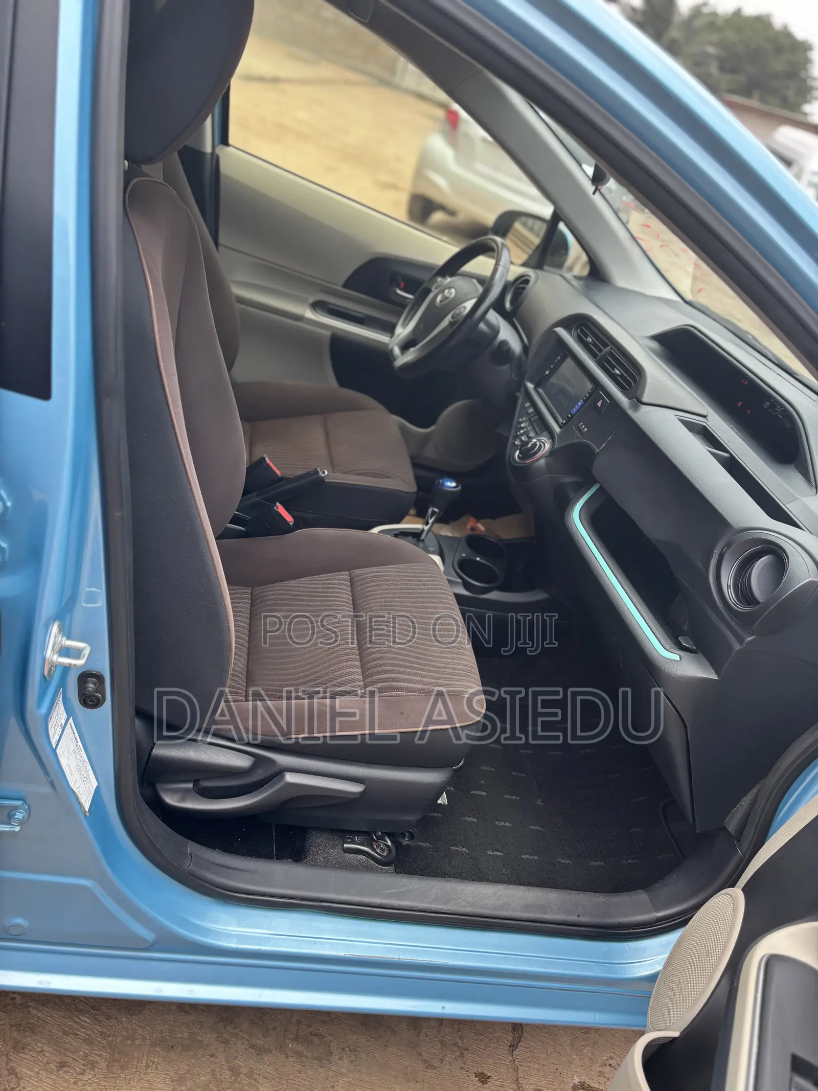Toyota Aqua 2013 Blue
