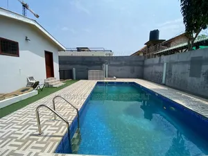 5bdrm House in Labone, Coffee Shop Area for rent