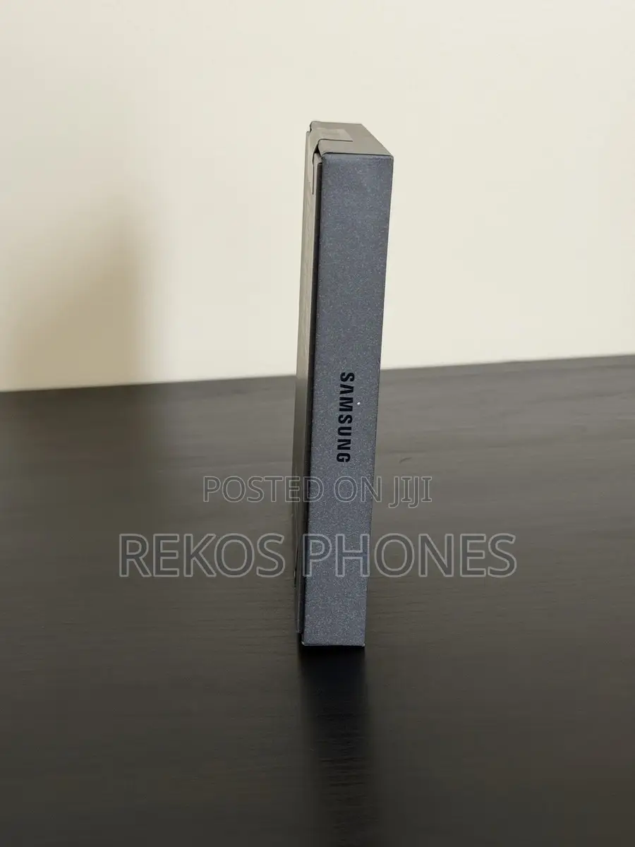 New Samsung Galaxy Z Fold8 Ultra 256 GB Graphite