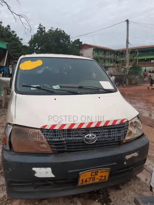 Toyota HiAce 2013 White